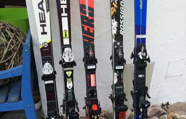 Verschiedene Ski Braunger